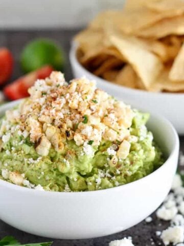 Bowl of guacamole.