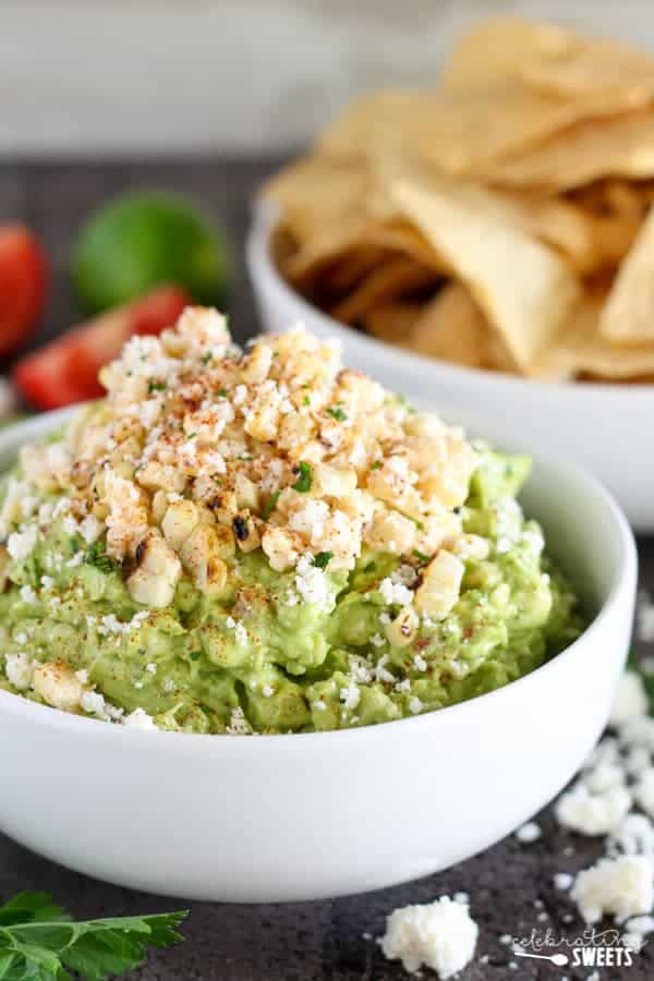 Bowl of guacamole.