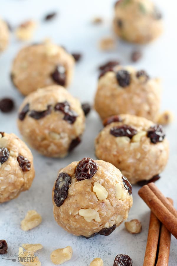 Oatmeal Raisin Cookie Energy Bites