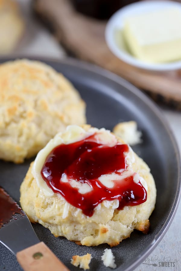 How to make Buttermilk Biscuits