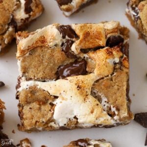 Closeup of a smores bar